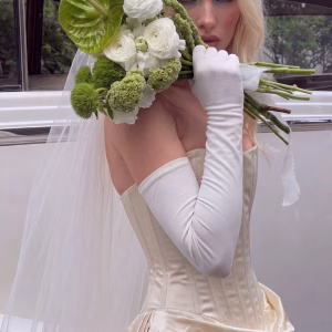 WEDDING BOUQUET W26